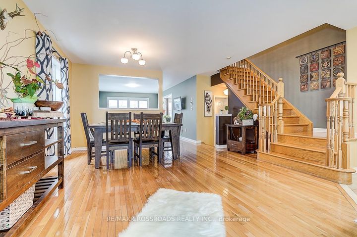 Photo 9 at 597 Caverhill Crescent, CL Clarke, Milton