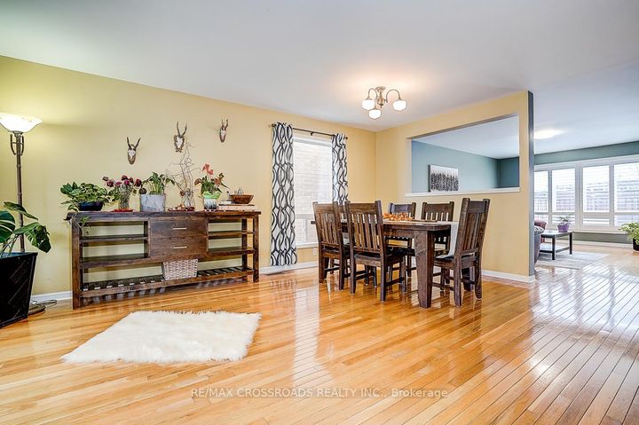 Photo 10 at 597 Caverhill Crescent, CL Clarke, Milton