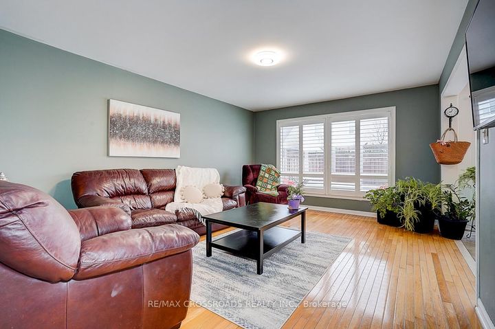 Photo 12 at 597 Caverhill Crescent, CL Clarke, Milton