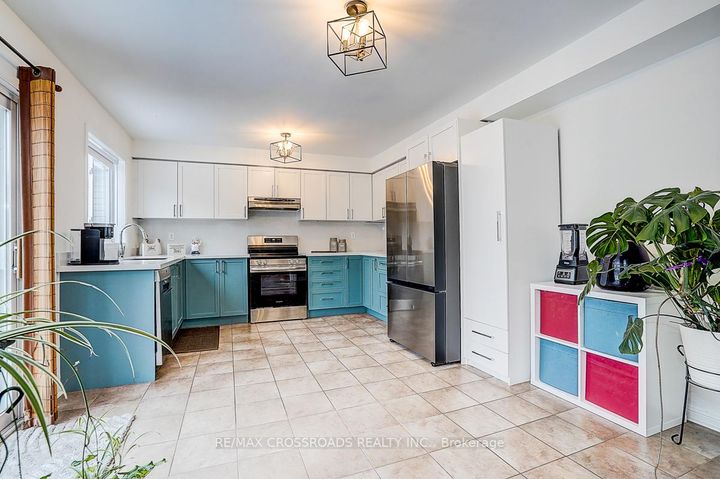 Photo 19 at 597 Caverhill Crescent, CL Clarke, Milton