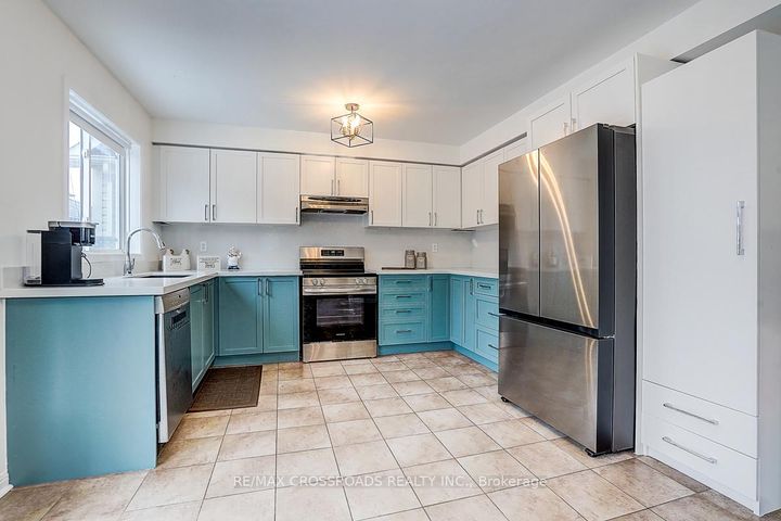 Photo 20 at 597 Caverhill Crescent, CL Clarke, Milton