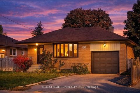 Photo 0 at 331 Boisdale Avenue, Harding, Richmond Hill