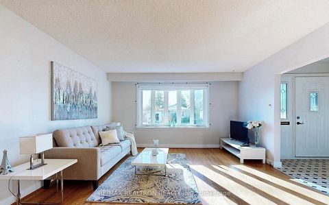 Photo 6 at 331 Boisdale Avenue, Harding, Richmond Hill