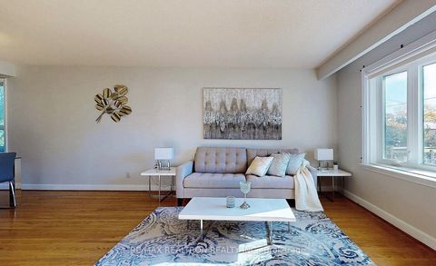 Photo 7 at 331 Boisdale Avenue, Harding, Richmond Hill