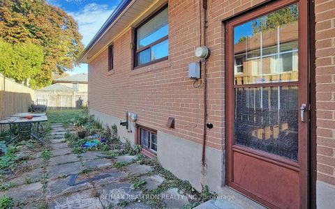 Photo 24 at 331 Boisdale Avenue, Harding, Richmond Hill