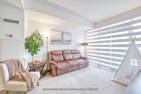 Photo 4 at 1711 - 330 Richmond Street W, Waterfront Communities C1, Toronto