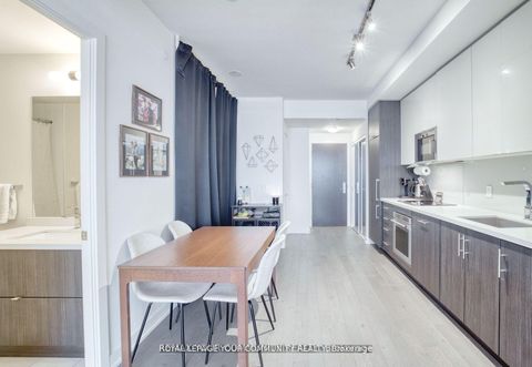 Photo 9 at 1711 - 330 Richmond Street W, Waterfront Communities C1, Toronto