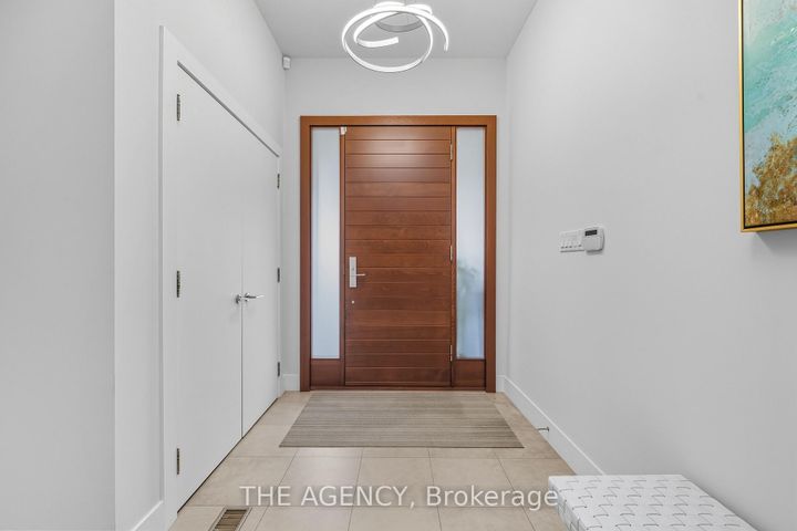 Photo 3 at 92 Citation Drive, Bayview Village, Toronto