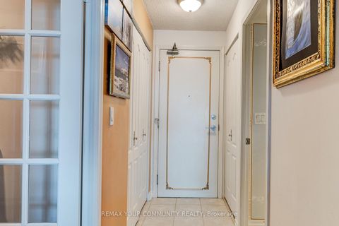 Photo 5 at 813 - 17 Barberry Place, Bayview Village, Toronto