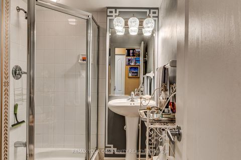 Photo 15 at 813 - 17 Barberry Place, Bayview Village, Toronto