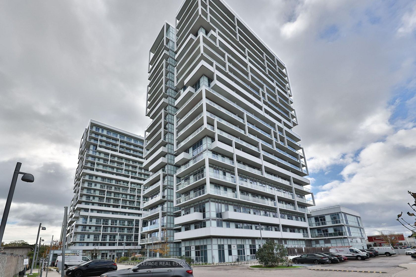 1709 - 55 SPEERS Road, QE Queen Elizabeth, Oakville 