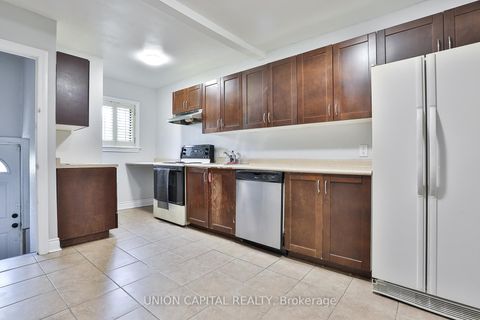 Photo 7 at 38 Claver Avenue, Glen Park, Toronto