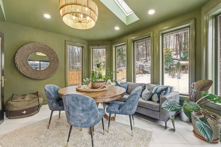 Photo 13 at 82 Maple Drive, Stoney Creek, Hamilton