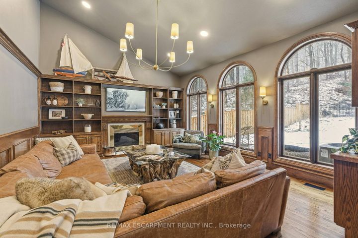 Photo 15 at 82 Maple Drive, Stoney Creek, Hamilton