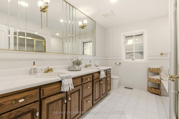 Photo 21 at 82 Maple Drive, Stoney Creek, Hamilton