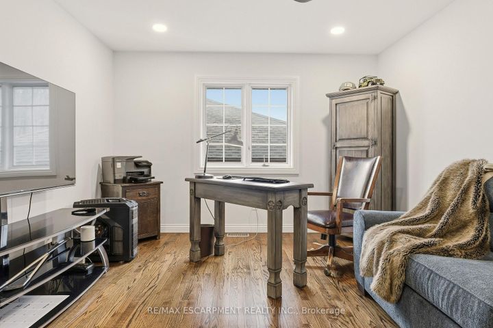 Photo 27 at 82 Maple Drive, Stoney Creek, Hamilton