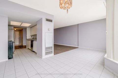 Photo 9 at 707 - 3 Rowntree Road, Jamestown, Toronto