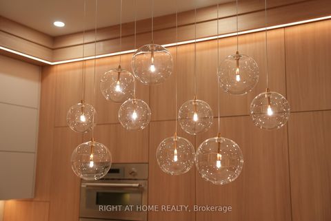 Photo 9 at 33 Thorndale Avenue, Kingsway South, Toronto