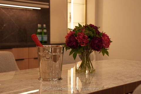 Photo 12 at 33 Thorndale Avenue, Kingsway South, Toronto