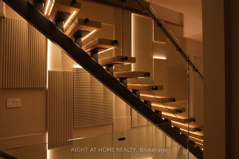 Photo 18 at 33 Thorndale Avenue, Kingsway South, Toronto