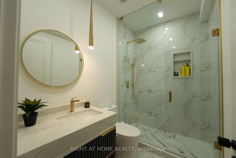 Photo 23 at 33 Thorndale Avenue, Kingsway South, Toronto