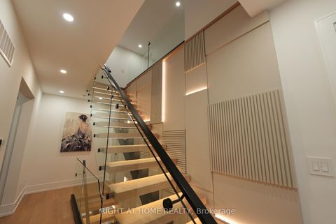 Photo 29 at 33 Thorndale Avenue, Kingsway South, Toronto