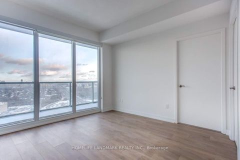 Photo 11 at 2011 - 117 Mcmahon Drive, Bayview Village, Toronto