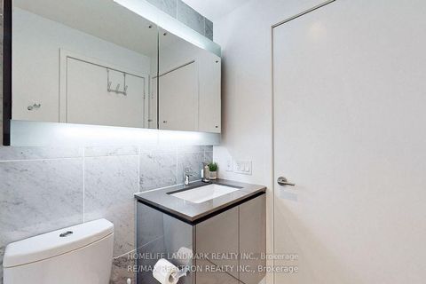 Photo 12 at 2011 - 117 Mcmahon Drive, Bayview Village, Toronto