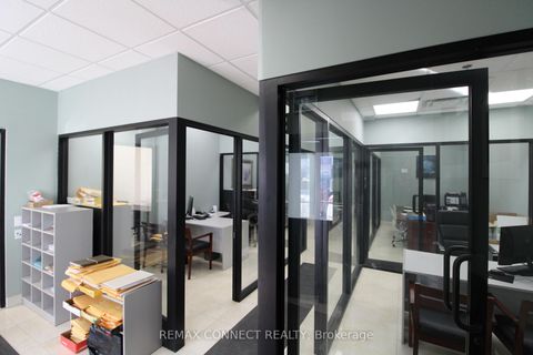 Photo 3 at 12 - 1415 Kennedy Road, Dorset Park, Toronto