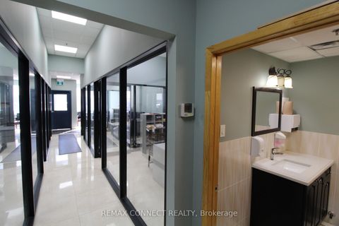 Photo 4 at 12 - 1415 Kennedy Road, Dorset Park, Toronto