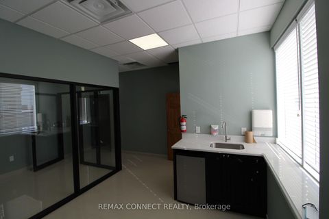 Photo 8 at 12 - 1415 Kennedy Road, Dorset Park, Toronto