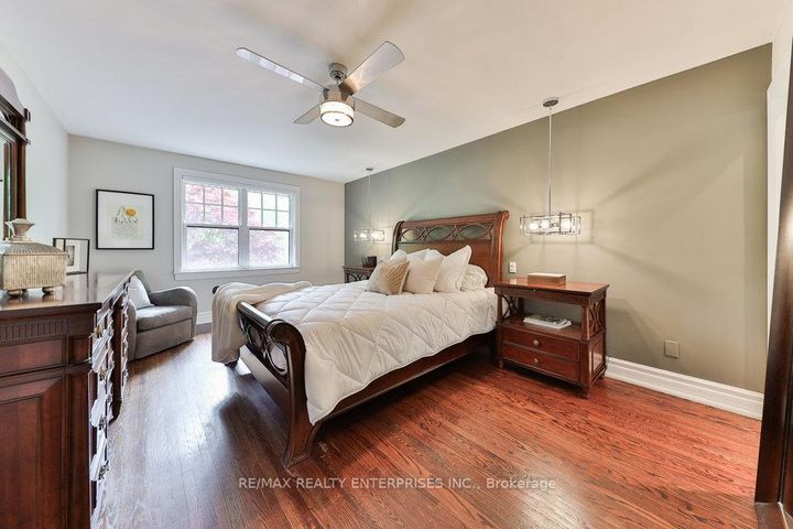 Photo 22 at 1293 Greenoaks Drive, Lorne Park, Mississauga