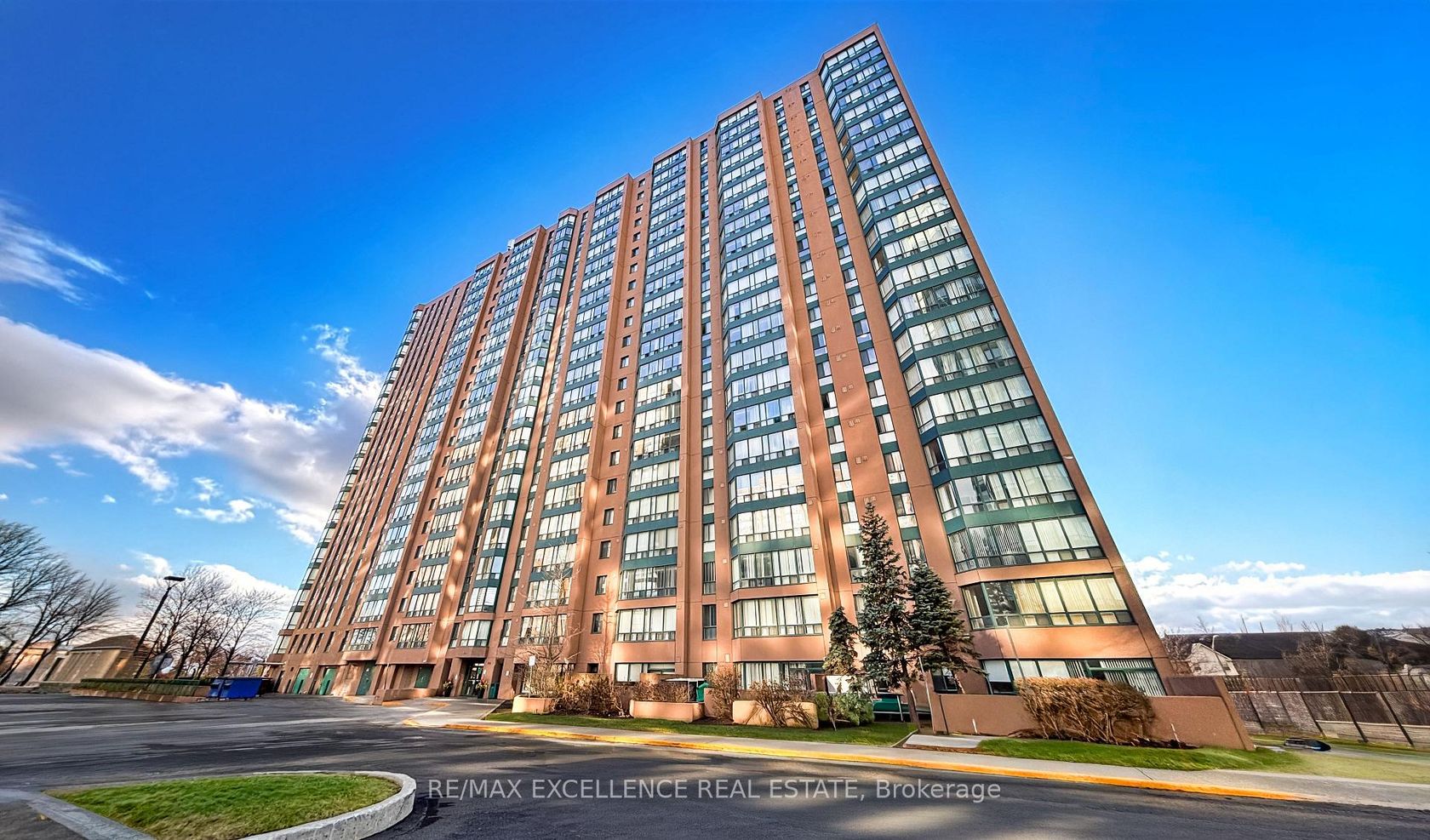 201 - 155 Hillcrest Avenue, Cooksville, Mississauga 