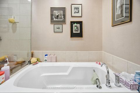 Photo 10 at 513 - 2855 Bloor Street W, Queensway, Toronto