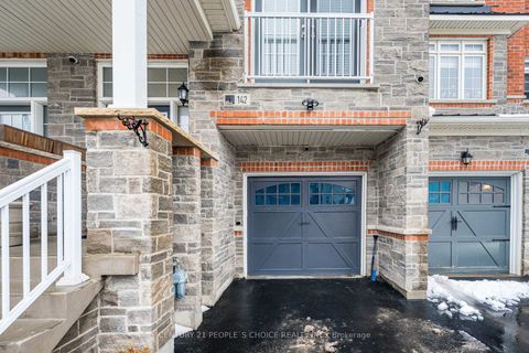 Photo 2 at 142 Farooq Boulevard S, Vellore Village, Vaughan