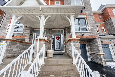 Photo 3 at 142 Farooq Boulevard S, Vellore Village, Vaughan