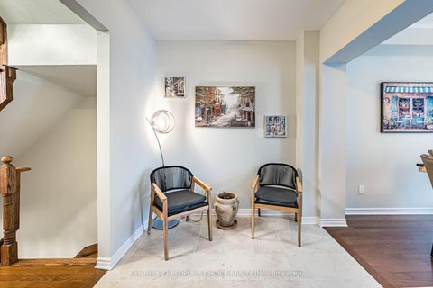 Photo 16 at 142 Farooq Boulevard S, Vellore Village, Vaughan