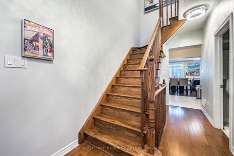 Photo 17 at 142 Farooq Boulevard S, Vellore Village, Vaughan