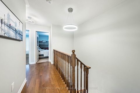 Photo 18 at 142 Farooq Boulevard S, Vellore Village, Vaughan