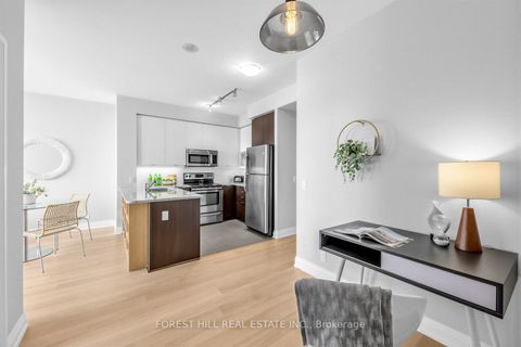 Photo 11 at 701 - 530 St. Clair Avenue W, Cedarvale, Toronto