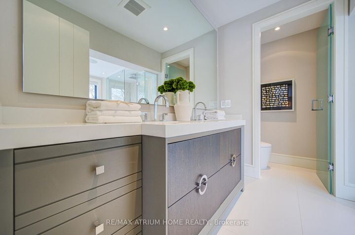 Photo 12 at 6 Hillholm Road, Forest Hill South, Toronto