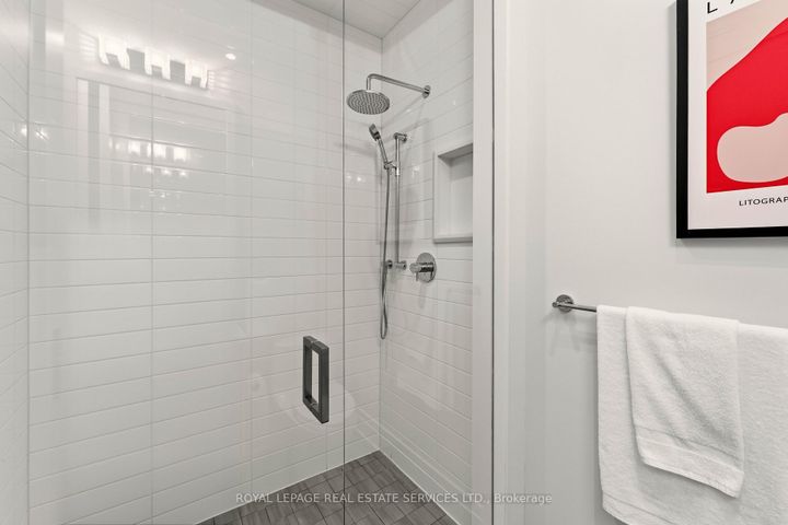 Photo 31 at 112 Mildenhall Road, Lawrence Park North, Toronto