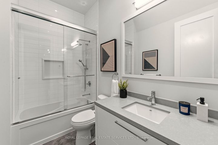 Photo 33 at 112 Mildenhall Road, Lawrence Park North, Toronto