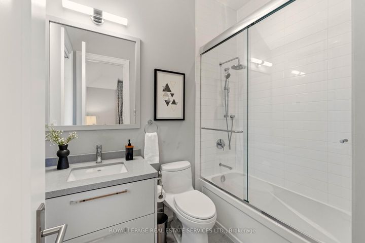 Photo 35 at 112 Mildenhall Road, Lawrence Park North, Toronto