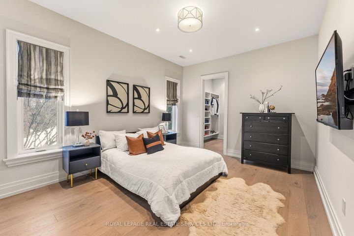 Photo 36 at 112 Mildenhall Road, Lawrence Park North, Toronto