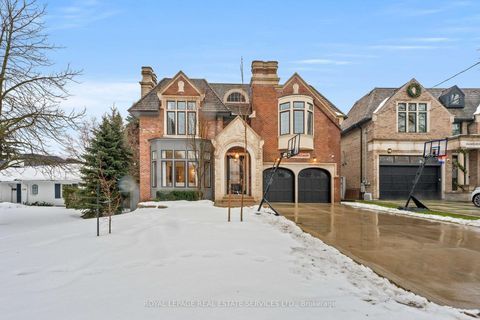 Photo 2 at 112 Mildenhall Road, Lawrence Park North, Toronto