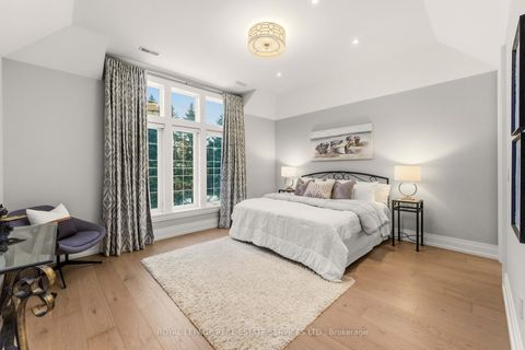 Photo 34 at 112 Mildenhall Road, Lawrence Park North, Toronto