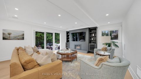 Photo 13 at 15 Silvergrove Road, Windfields, Toronto