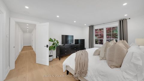 Photo 22 at 15 Silvergrove Road, Windfields, Toronto