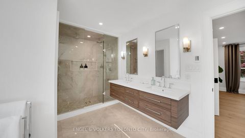 Photo 24 at 15 Silvergrove Road, Windfields, Toronto